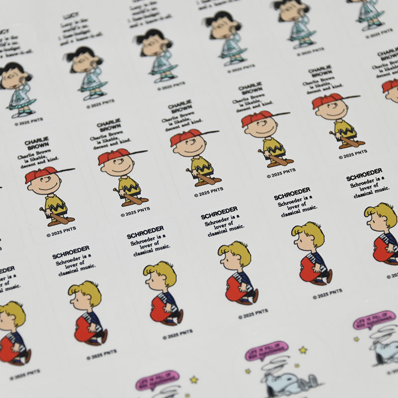 What are the advantages of transparent adhesive labels? Why are so many people customizing transparent adhesive labels?